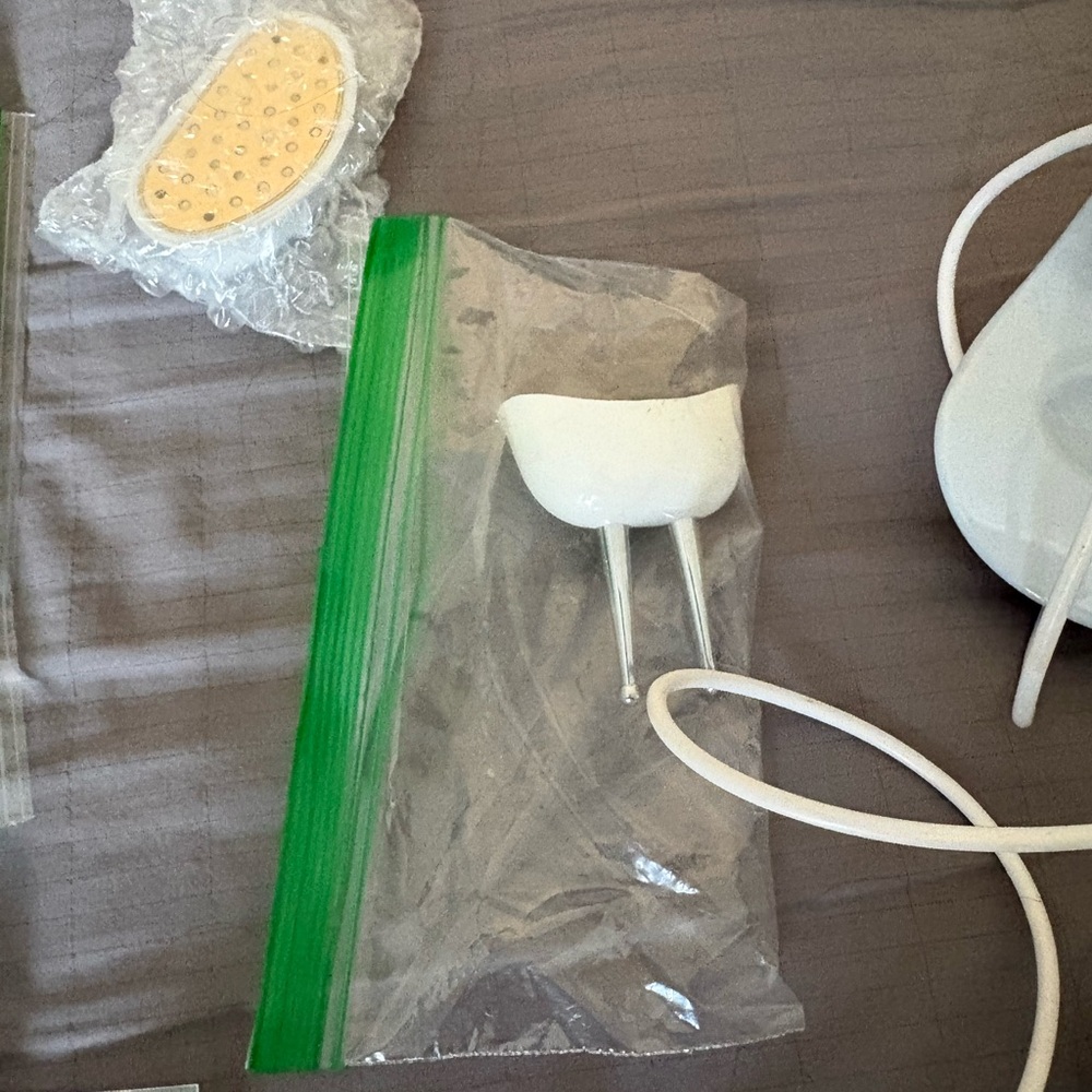 Never used NuFace Trinity Pro Facial Toning Device - Picture 15 of 16